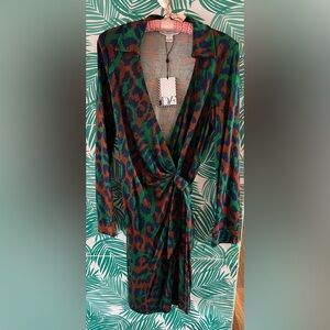 NWT Diane von Furstenberg Savannah silk wrap dress green leopard print Sz 12
